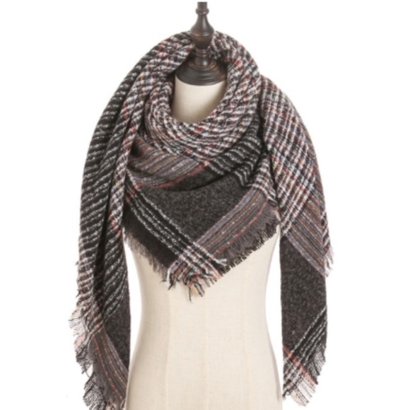 NWT Plaid Blanket Scarf Wrap BOUTIQUE - Picture 5 of 5